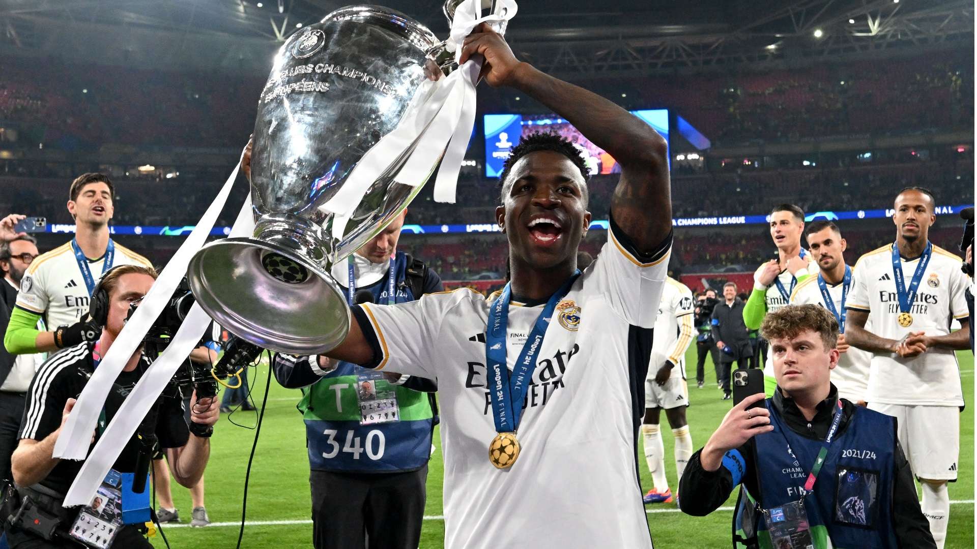 标志中还包 标志中还包